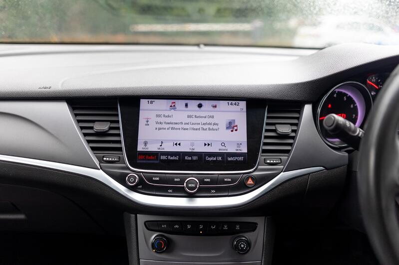 VAUXHALL ASTRA