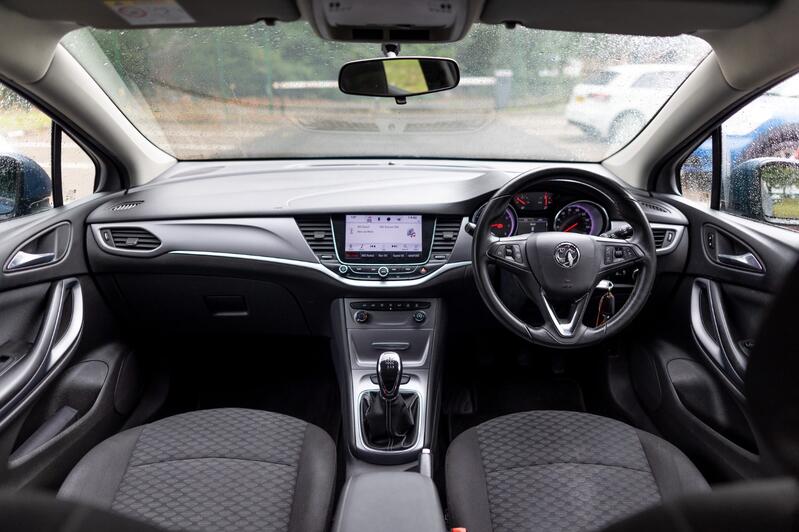 VAUXHALL ASTRA