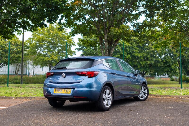 VAUXHALL ASTRA