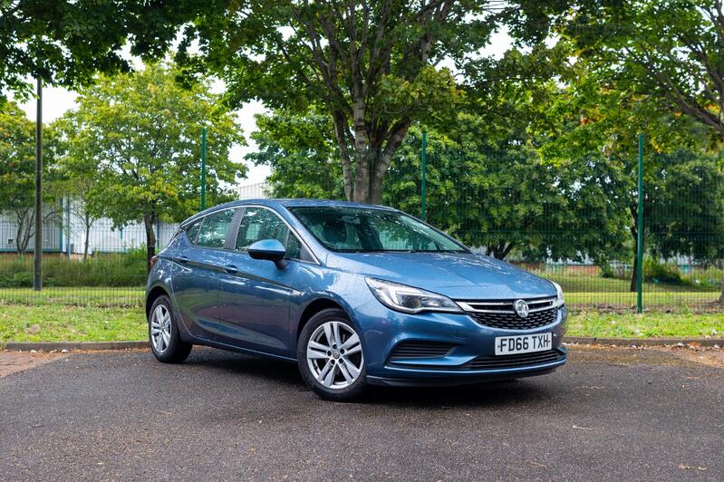 VAUXHALL ASTRA