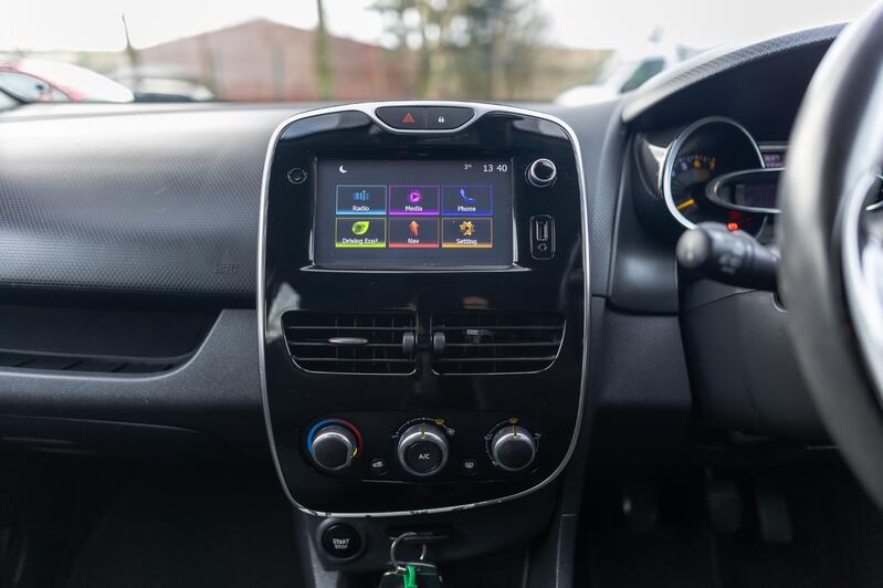RENAULT CLIO