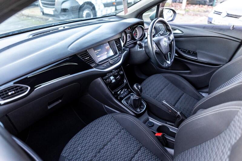 VAUXHALL ASTRA