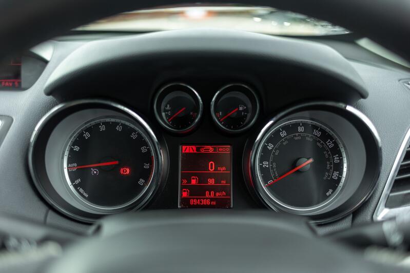 VAUXHALL MOKKA