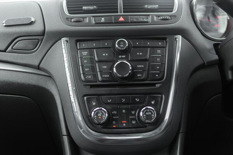 VAUXHALL MOKKA